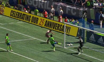 Jaroslaw Niezgoda’s header from a tight angle gives Portland the 1-0 lead in the 24th minute,