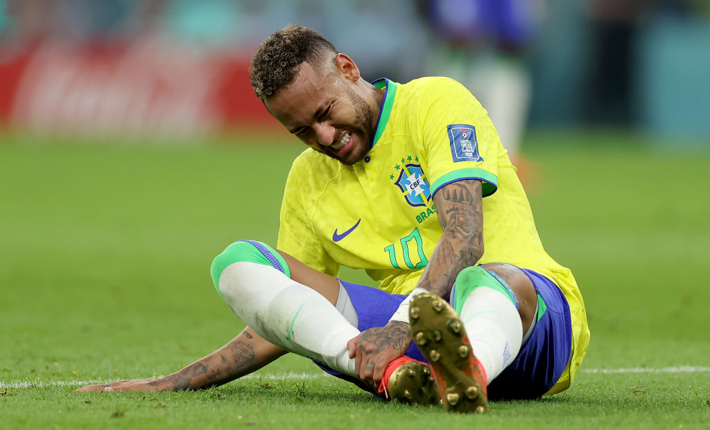 Brazil concerned as Neymar exits with sprained ankle