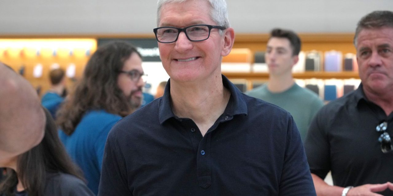 Tim Cook takes a $35 million pay cut that he recommended