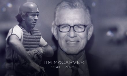 Baseball world reacts to death of Tim McCarver