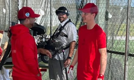 Cricket star Brook visits with Cards ahead of London Series