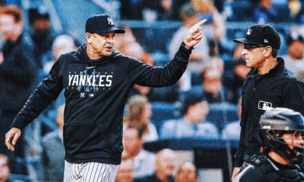 Aaron Boone erupts at home plate umpire vs. Toronto, microphone catches audio