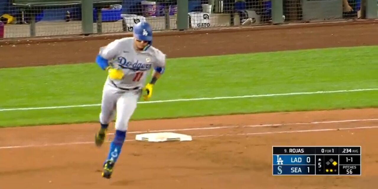 Miguel Rojas crushes a two-run home run to give the Dodgers a lead over the Mariners